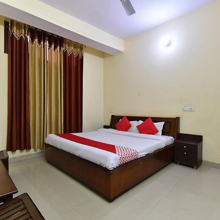 מנדי Oyo 28027 Hotel Dhruv מראה חיצוני תמונה