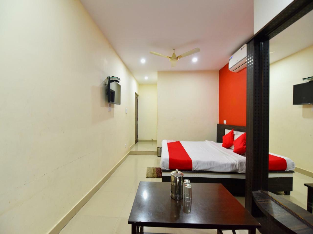 מנדי Oyo 28027 Hotel Dhruv מראה חיצוני תמונה