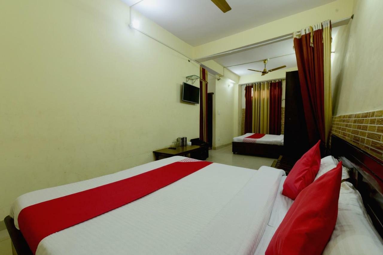 מנדי Oyo 28027 Hotel Dhruv מראה חיצוני תמונה
