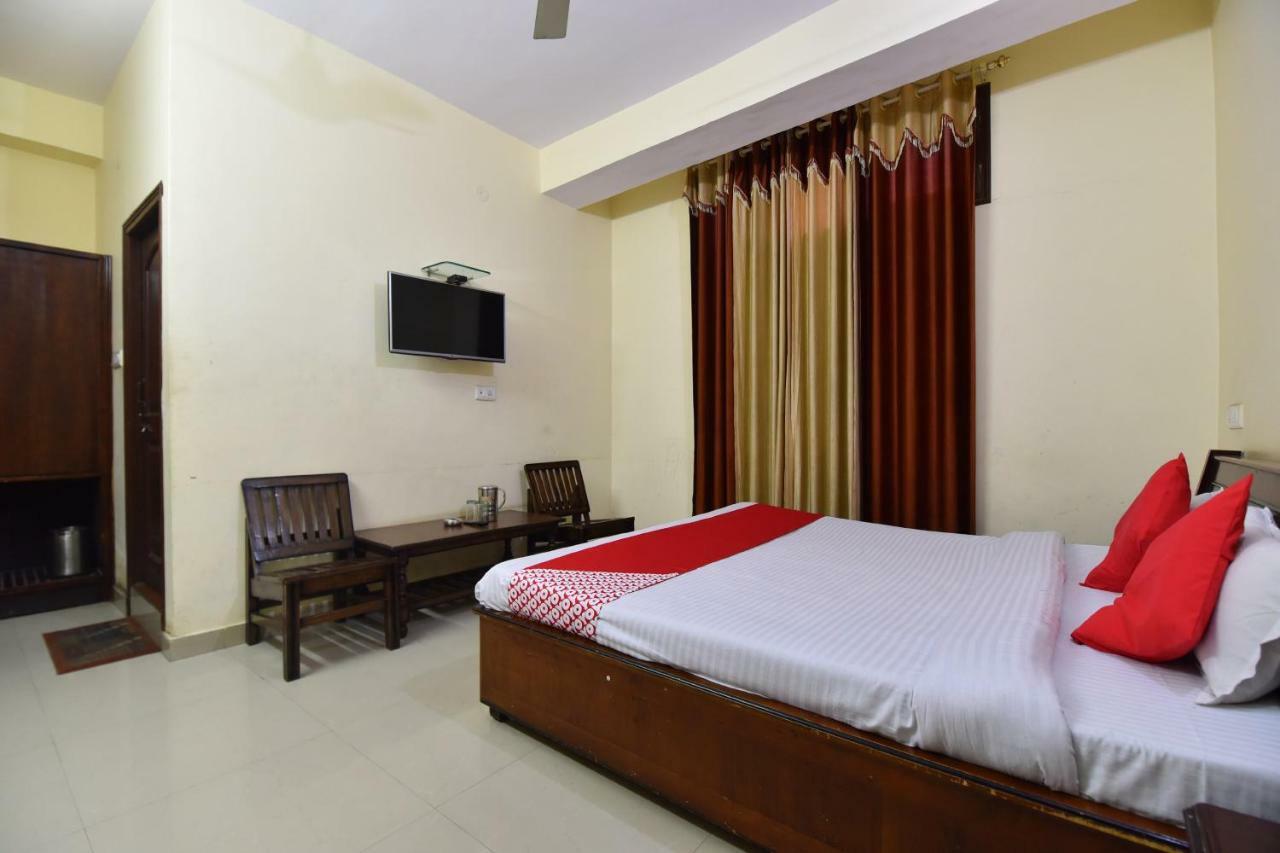 מנדי Oyo 28027 Hotel Dhruv מראה חיצוני תמונה