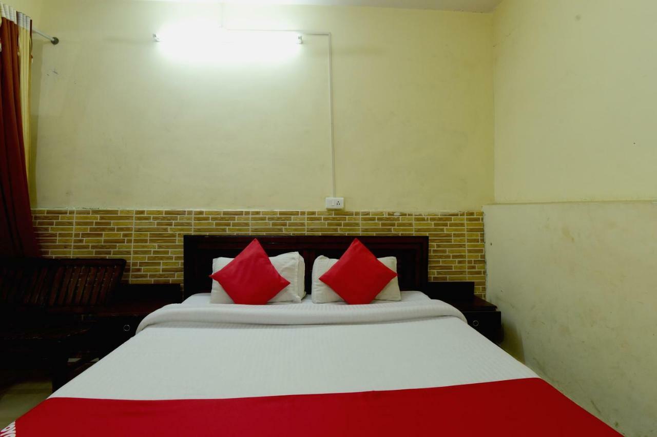 מנדי Oyo 28027 Hotel Dhruv מראה חיצוני תמונה