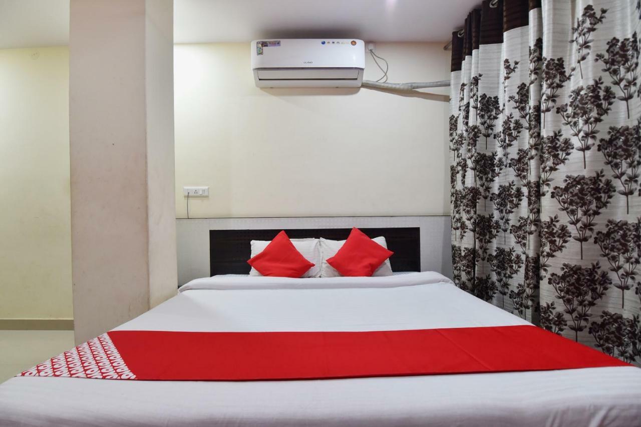 מנדי Oyo 28027 Hotel Dhruv מראה חיצוני תמונה